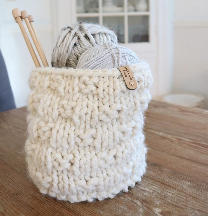 Nesting-Basket-Knitting-Pattern-feature-image-small-basket